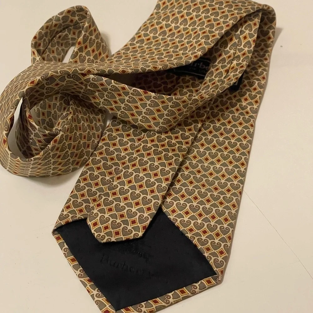 Burberry beautiful ties in good condition